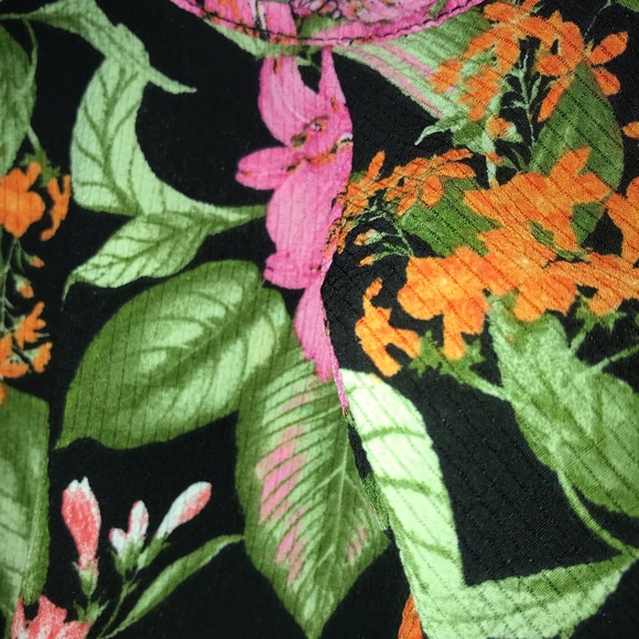 off the shoulder floral romper - Picture 3 of 3